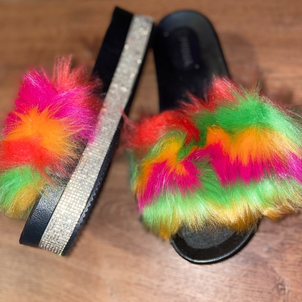 Colorful Furry Women’s Slides